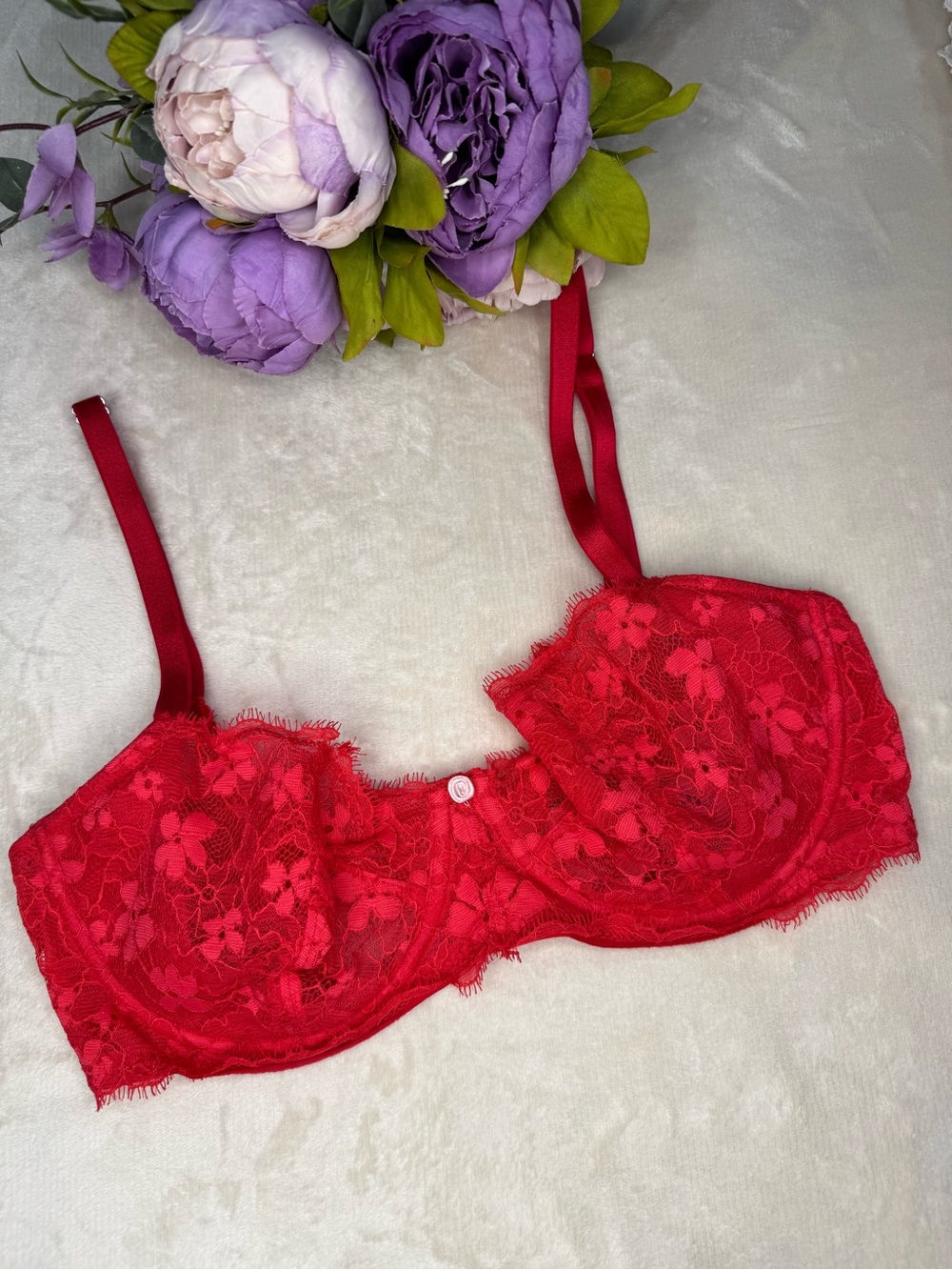 NEW Victoria’s Secret Red Lace Underwire Bra